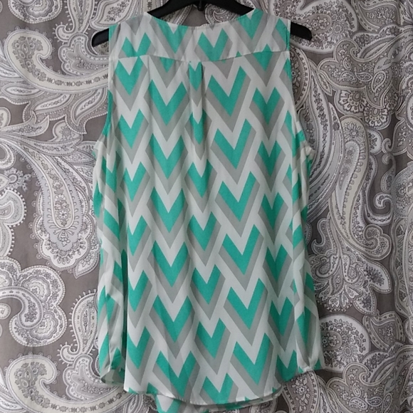 Chevron Tank - Picture 2 of 2